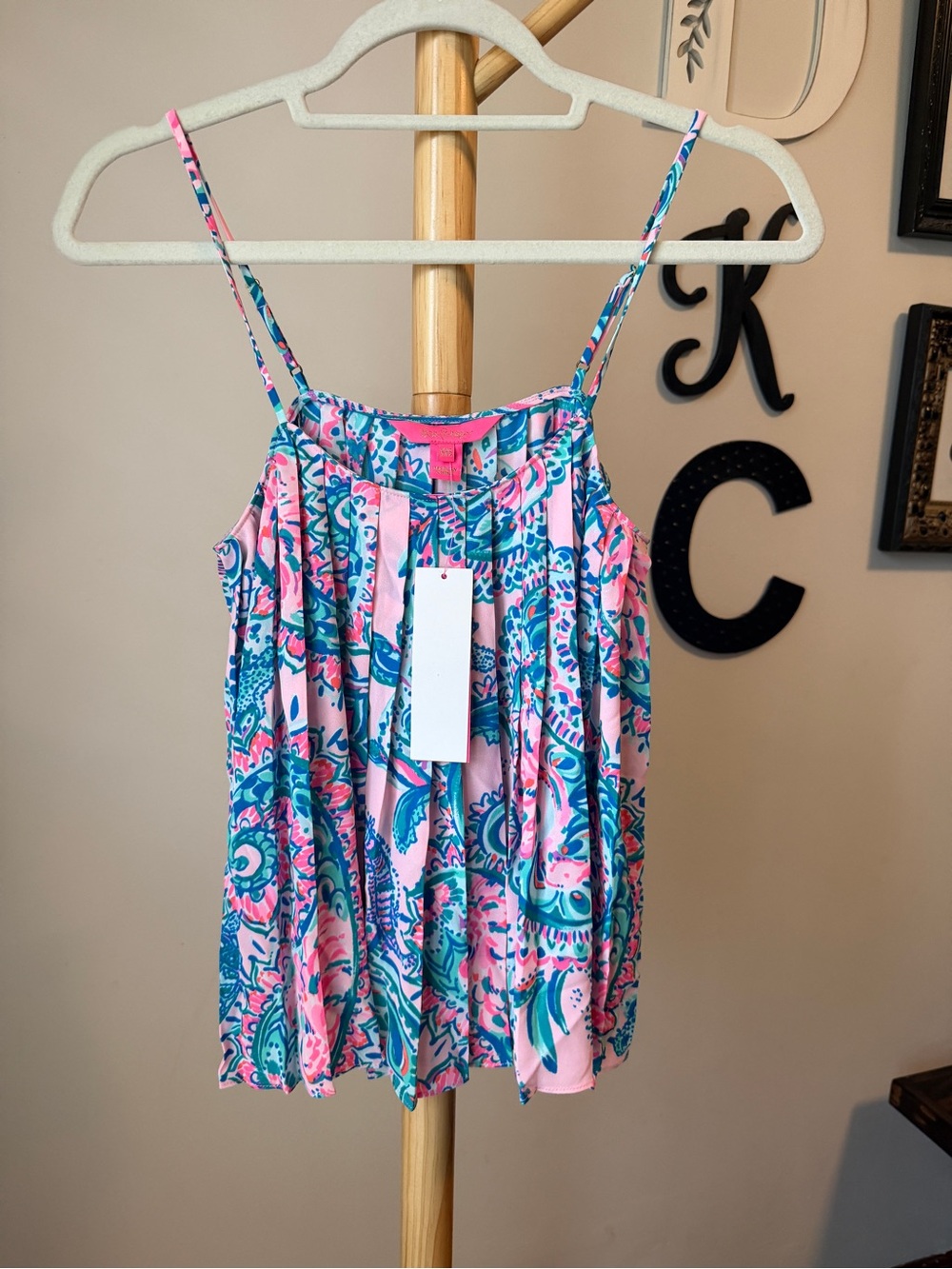 NEW Lilly Pulitzer Rein Sleeveless Top Pink Tropical Pleated Camisole Size XXS